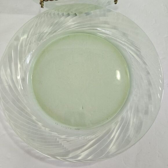 Vintage Corelle Corning Pyrex Festiva Spring Green Glass Dinner Plates Set of 2 - Picture 3 of 8